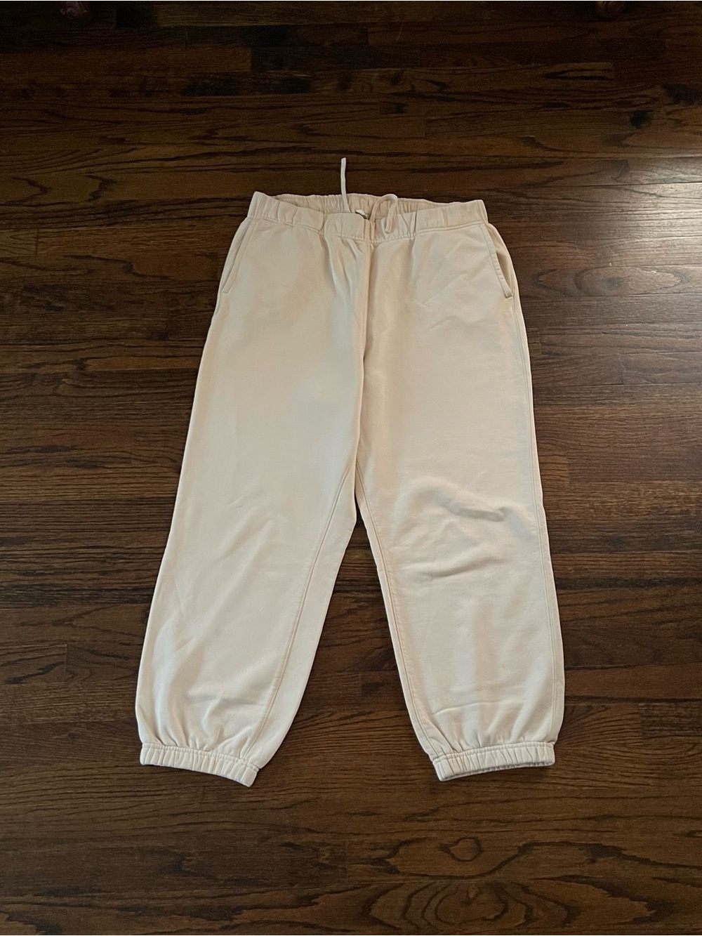 Uniqlo Women’s Neutral Cream Jogger Sweatpants